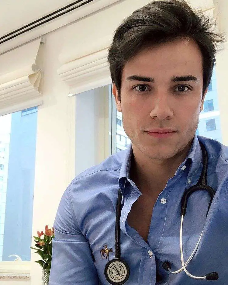 Most Handsome Doctors You May Love To Get Treatments