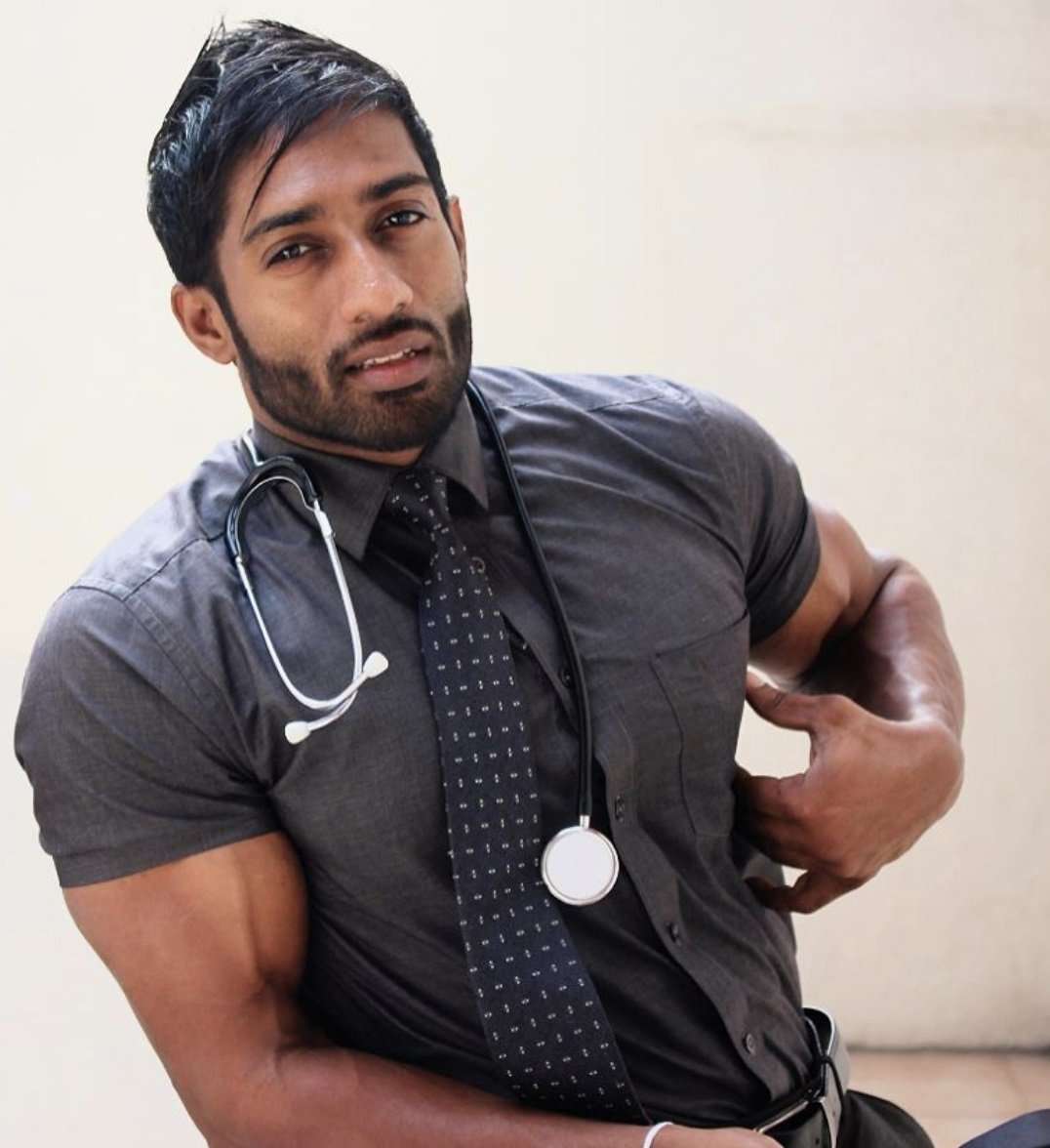 Most Handsome Doctors You May Love To Get Treatments