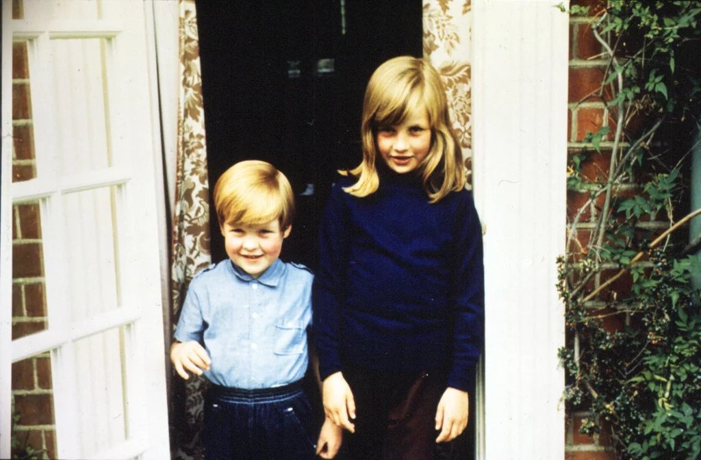 Princess Diana's Precious Childhood Photographs Will Give You a Huge Smile Shutterbulky.com