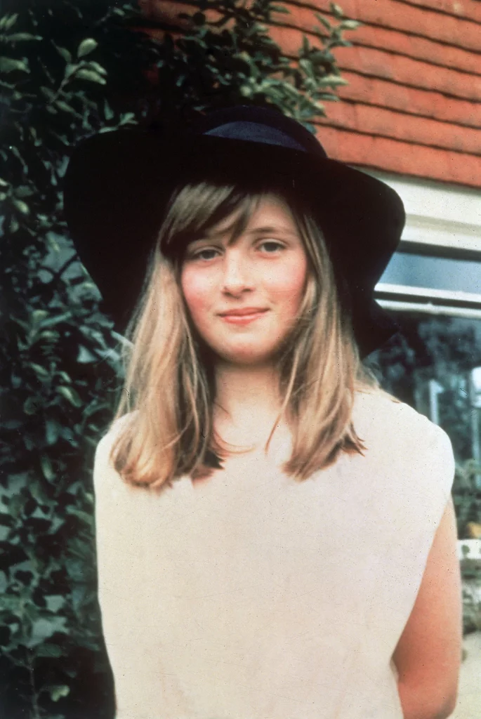 Princess Diana's Precious Childhood Photographs Will Give You a Huge Smile Shutterbulky.com