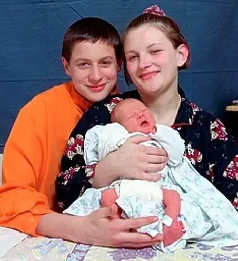 The World's 7 Youngest Parents