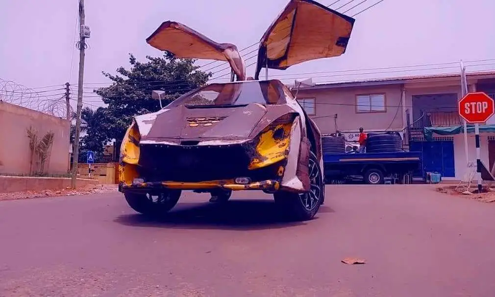 A Ghanaian boy builds a $3,000 DIY car out of scrap metal - ShutterBulky