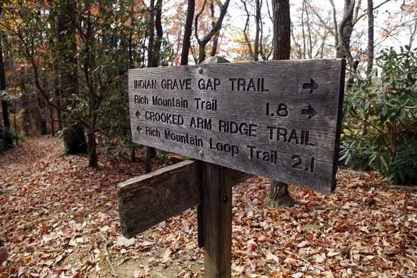 3 Ways To Hike Via Indian Grave Gap Trail