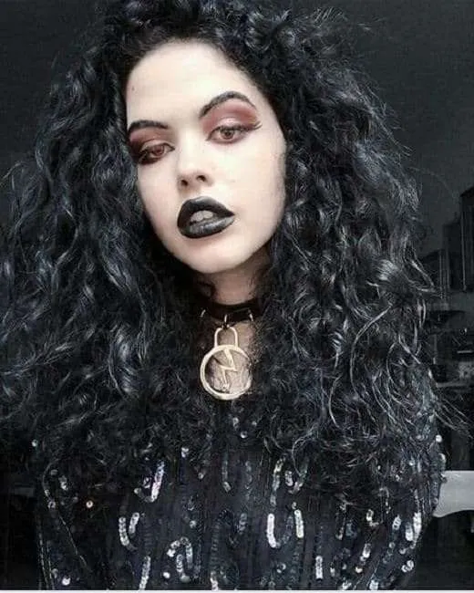 victorian era Goth Hairstyles For Curly Hair 2