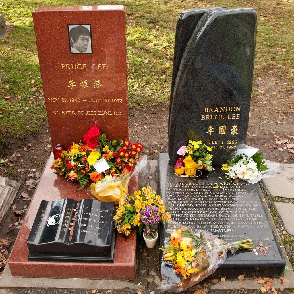 Graves of Bruce Lee and Brandon Lee | Flicker