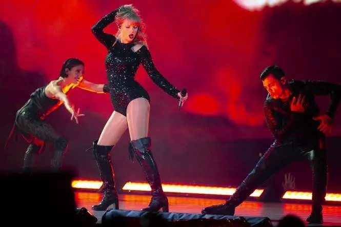 Taylor Swift Concert at MetLife Stadium 1