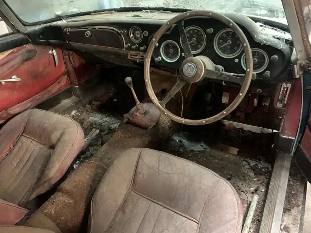 Barn find 1962 Aston Martin DB4