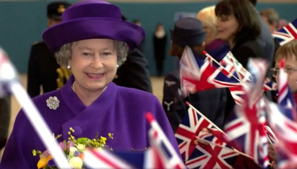 Royal Colour Purple and British Monarchy