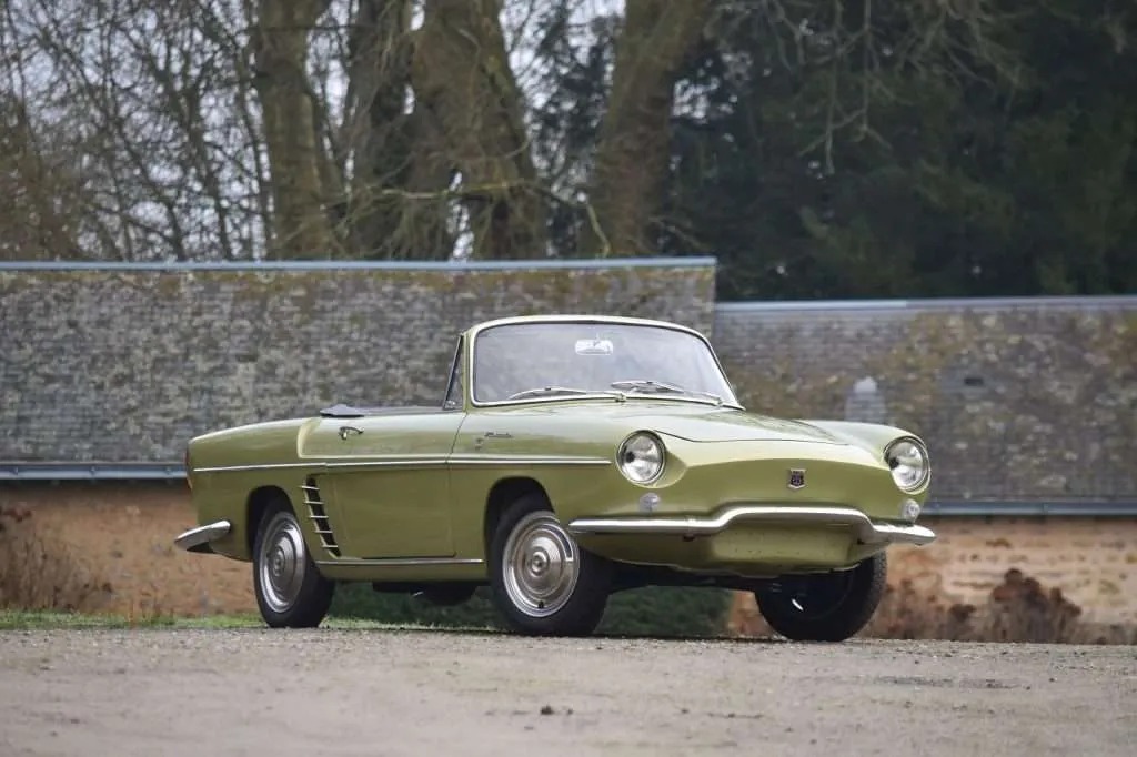 Classic Elegance of the 1960 Renault Floride (R1092) avec Hard-Top Sold 34,568 €