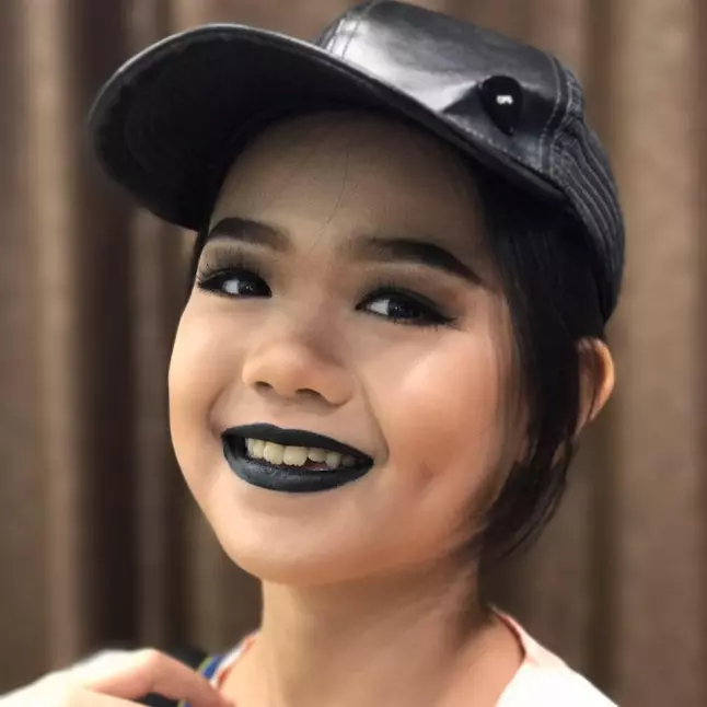 12yo-makeup artist-buys-herself-a-bmw-as-birthday